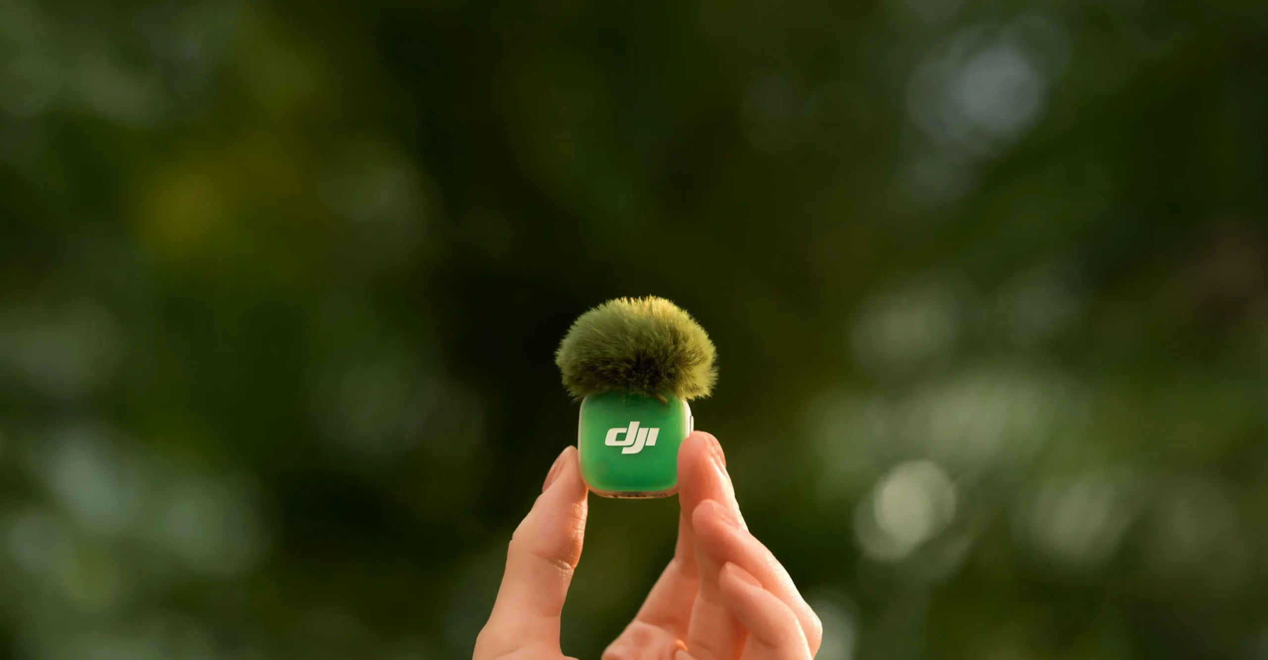 DJI Mic Mini 2 con cubiertas de diferentes colores